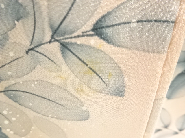  枝花模様訪問着